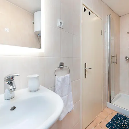 Stella Marina Sea View Free Parking Apartman *